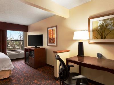 Hampton Willowbrook Mall Hotel