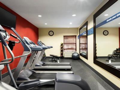 Hotel Hampton Willowbrook Mall 3*